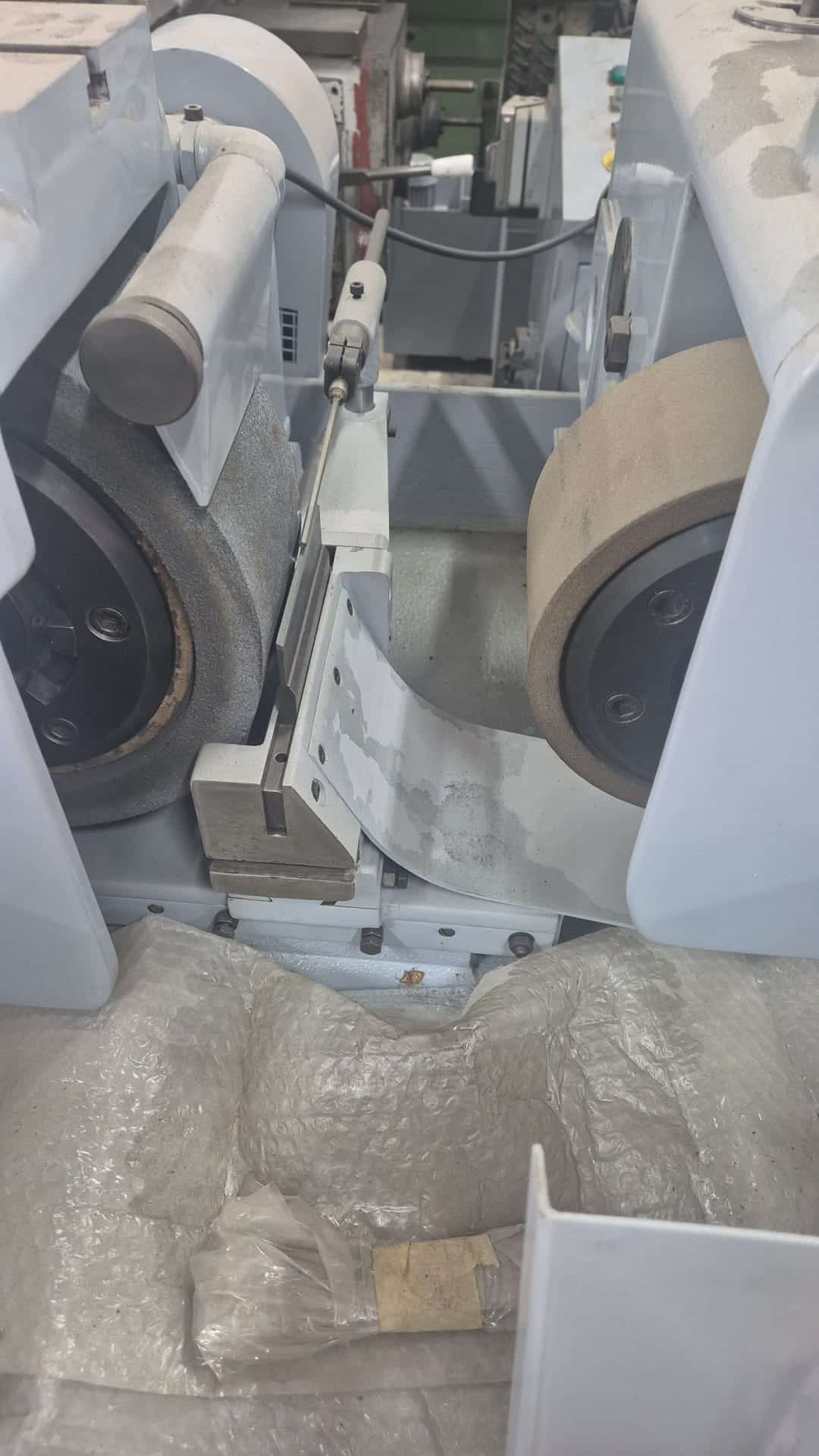 RETTIFICATRICE SENZA CENTRI MAGNAGHI RSC 350 - immagine 2